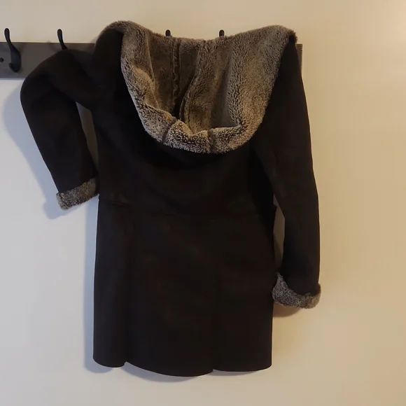 Fur coat - Picture 2 of 4